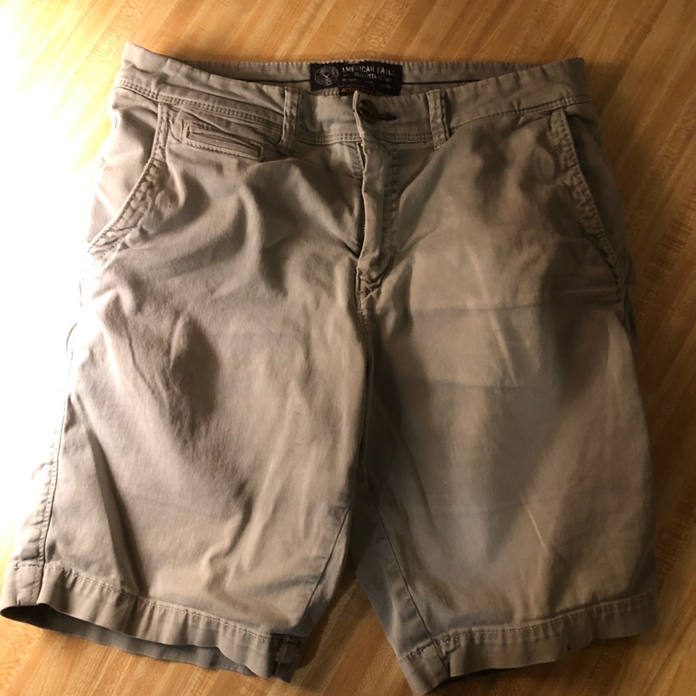 Men’s American Eagle shorts